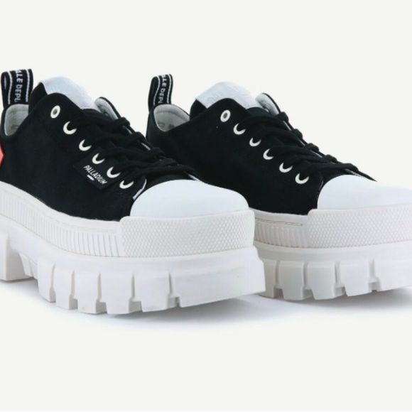Palladium Shoes - Palladium Revolt Lo TX Platform Sneakers Womens US Size 8 Black/Marshmallow